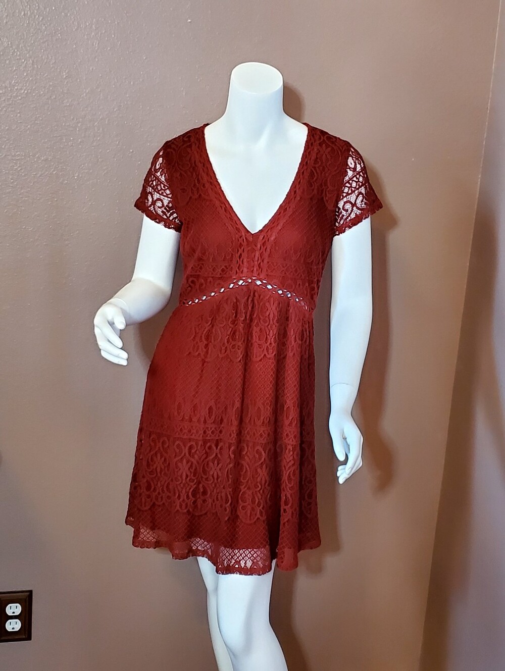NWT HOLLISTER Burgundy Lace Dress Size S